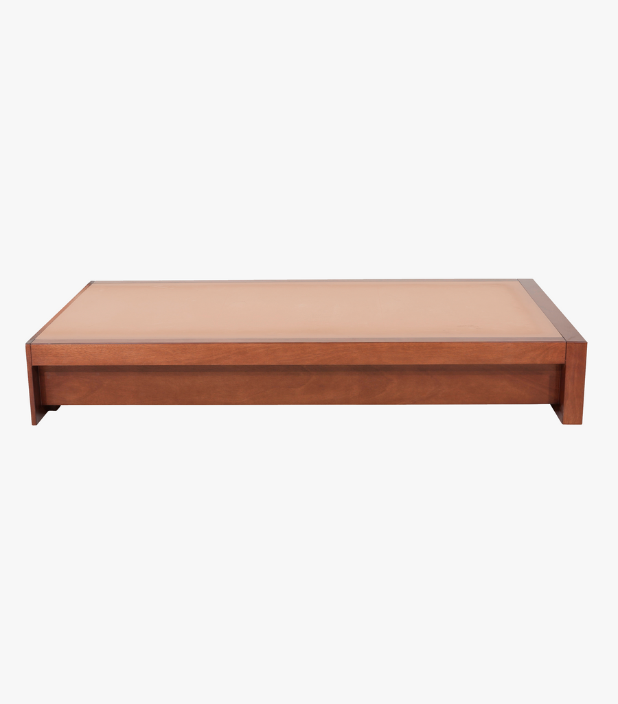 Base de madera Urban ll individual en color café de la marca Avanti Muebles, con acabado en madera natural.