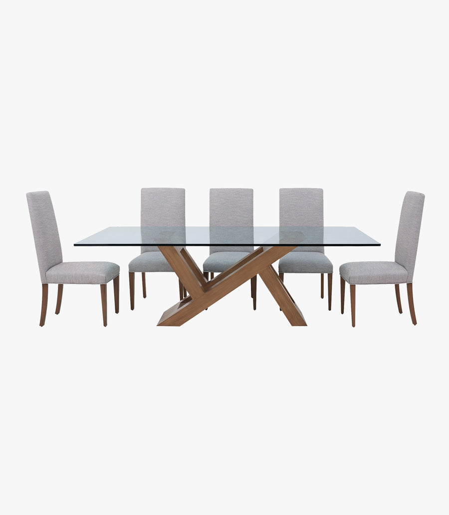 Conjunto de comedor Saka Tapiz Serena de Avanti Muebles con mesa y sillas en diseño elegante y tapizado en tejido Serena.