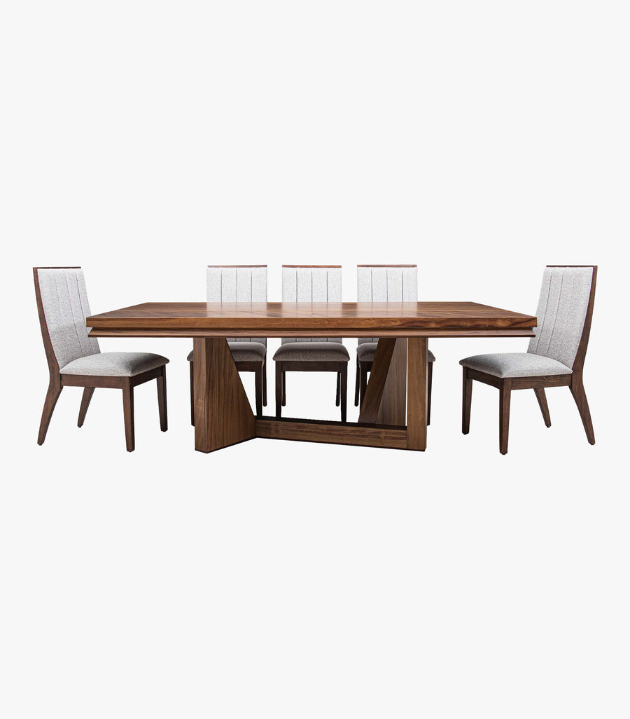 Comedor rectangular Corbelli de madera para 8 personas de Avanti Muebles, incluye mesa y 8 sillas sin brazos en color café.